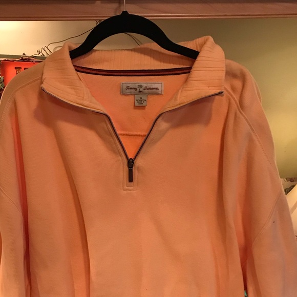 Tommy Bahama Pull Over - Picture 1 of 2